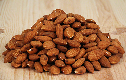 Raw Almonds (100g)