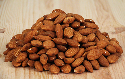 Raw Almonds (100g)